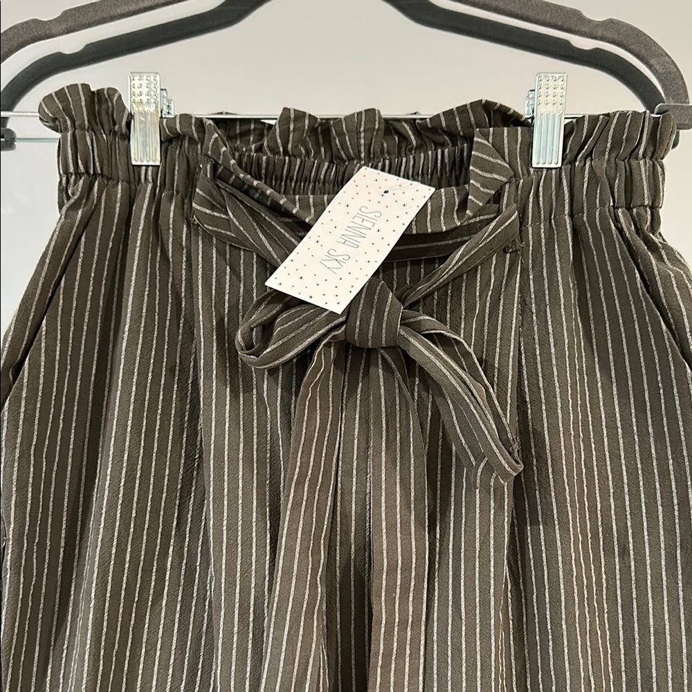 Sienna Sky Olive Ankle Cropped Pants - Picture 4 of 5